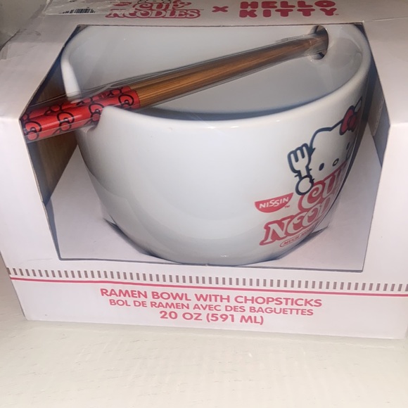 Silver Buffalo Hello Kitty Cup Noodles Nissin Boxed Ceramic Ramen Noodle Bowl - Picture 6 of 7